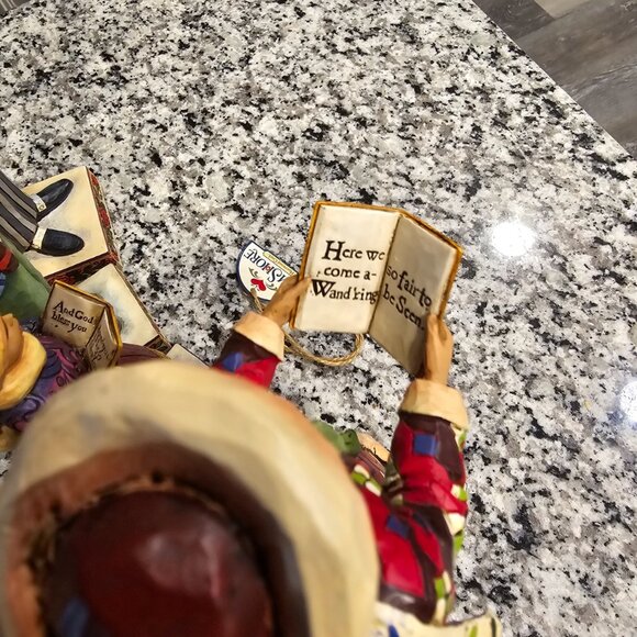 Jim Shore Heartwood Creek Carolers - Picture 15 of 16